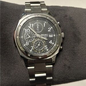 Seiko 7T92-0CA0 Chronograph Quartz Men's Watch.  New Battery!